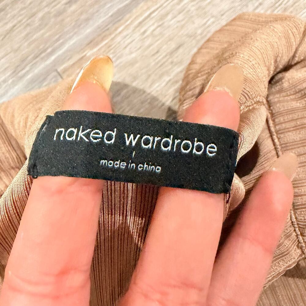 Naked Wardrobe Nude Collared Crop Top Buttoned Down Size Small - Picture 3 of 5
